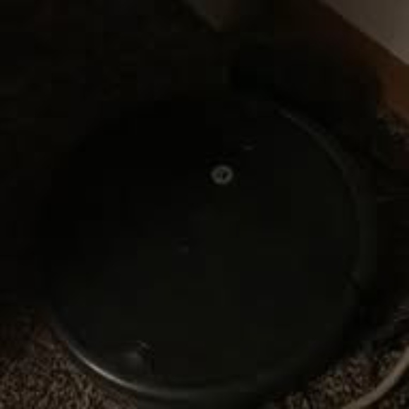 Roomba - Picture 1 of 1